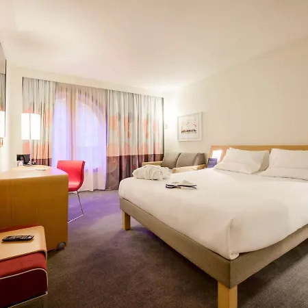Novotel Centre 4*